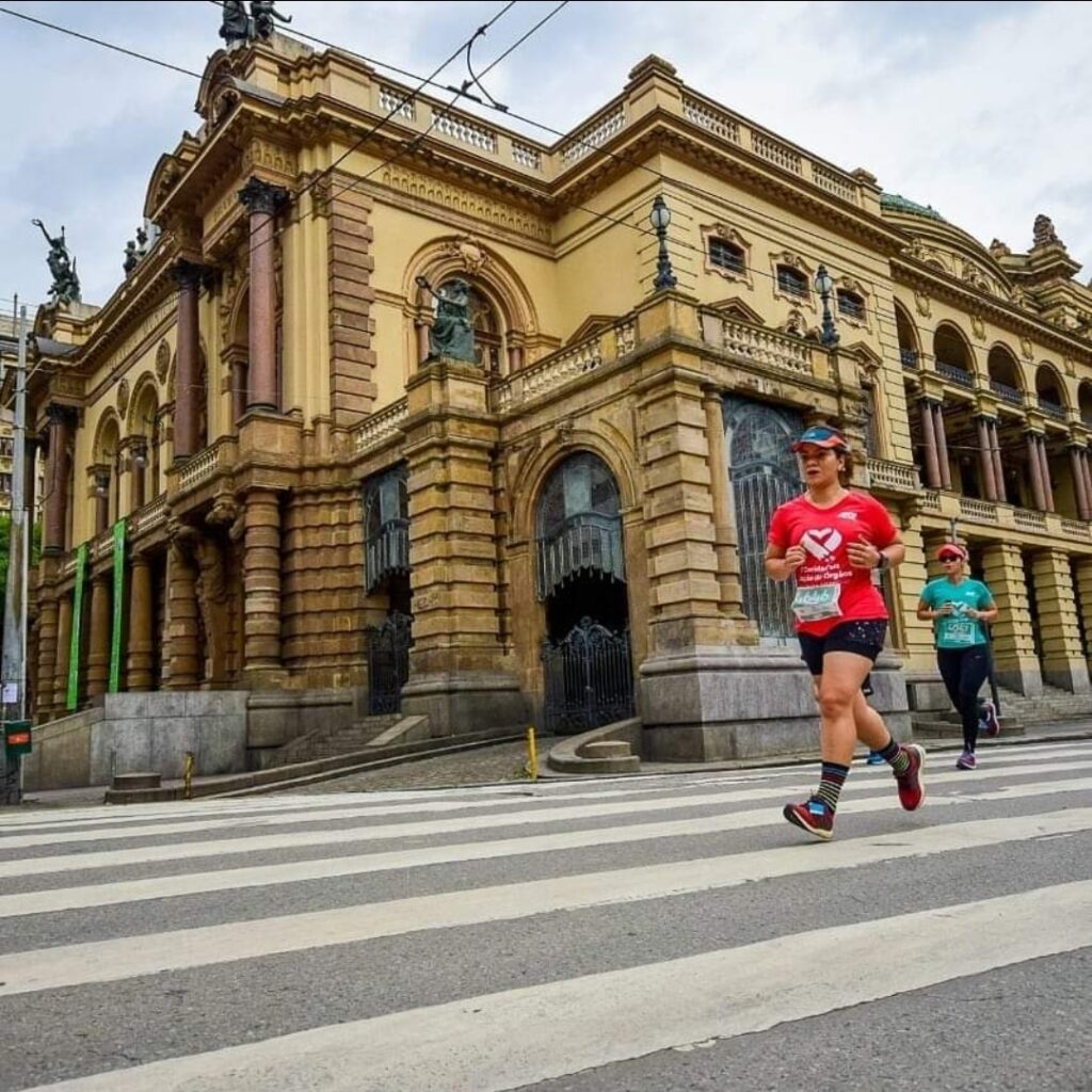 Atletas transplantadas celebram conquistas e utilizam esporte para elevar conscientização sobre doação de órgãos Atletas transplantadas celebram conquistas e utilizam esporte para elevar conscientização sobre doação de órgãos