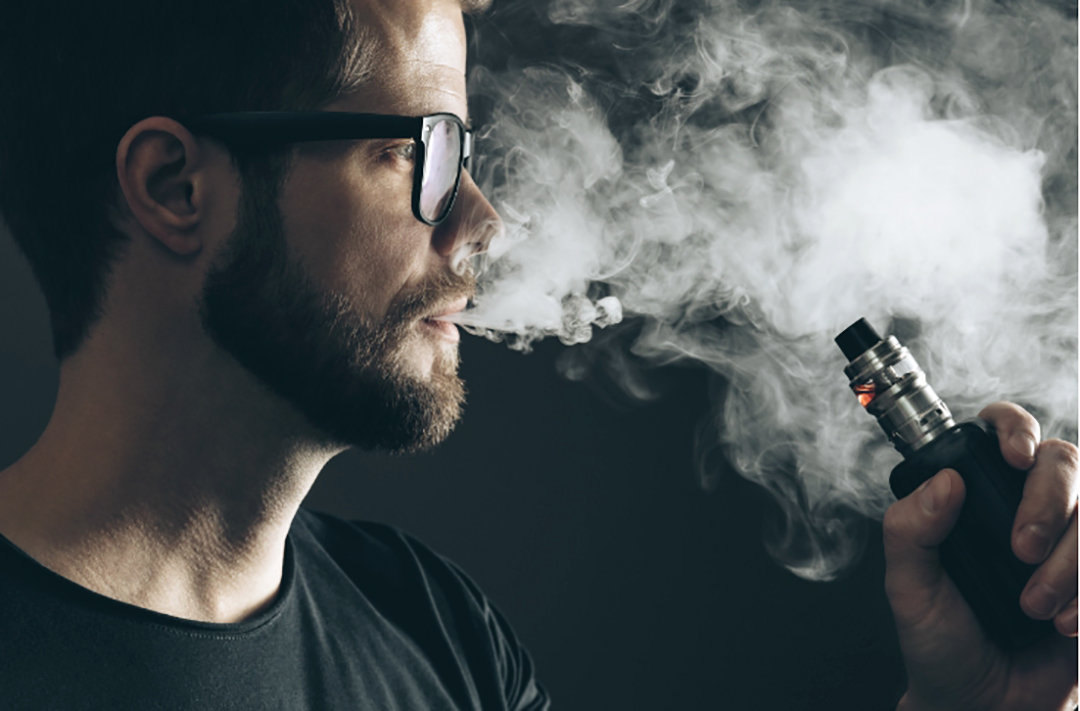 Uso do cigarro eletrônico cresce entre jovens e preocupa especialistas de saúde