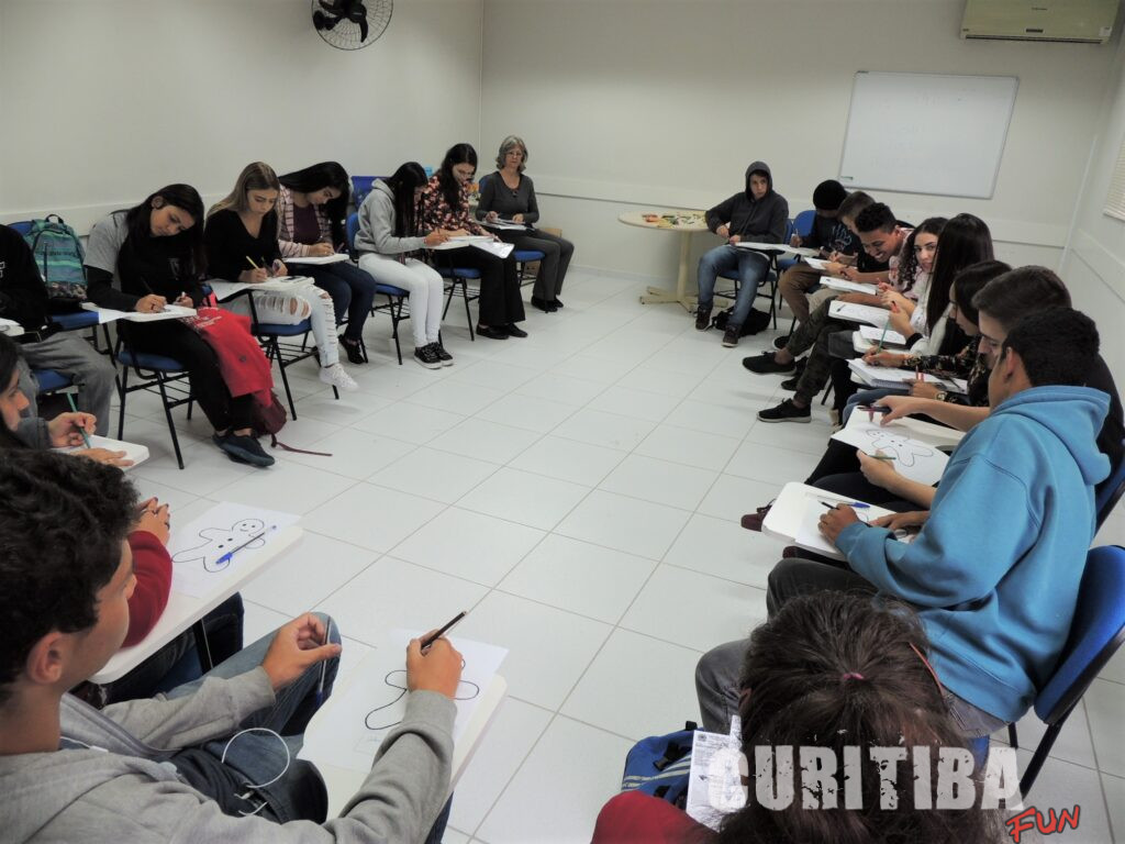 Programas sociais do CIEE/PR já beneficiaram mais de 23 mil jovens e famílias paranaenses