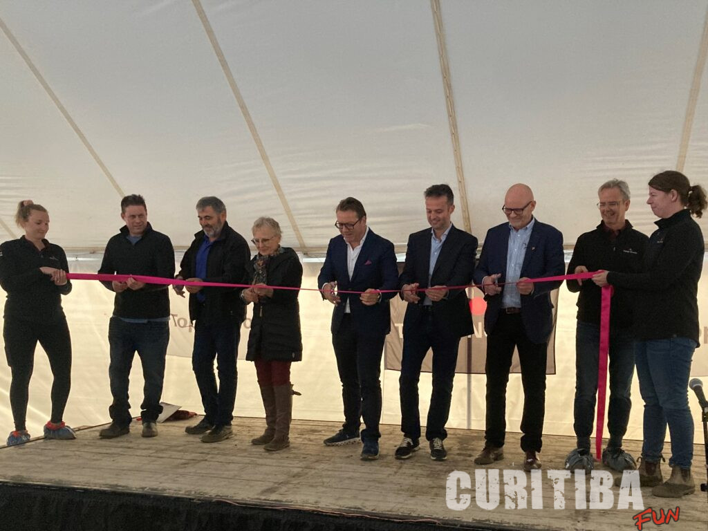 Topigs Norsvin inaugura nova granja núcleo Innova Canadá