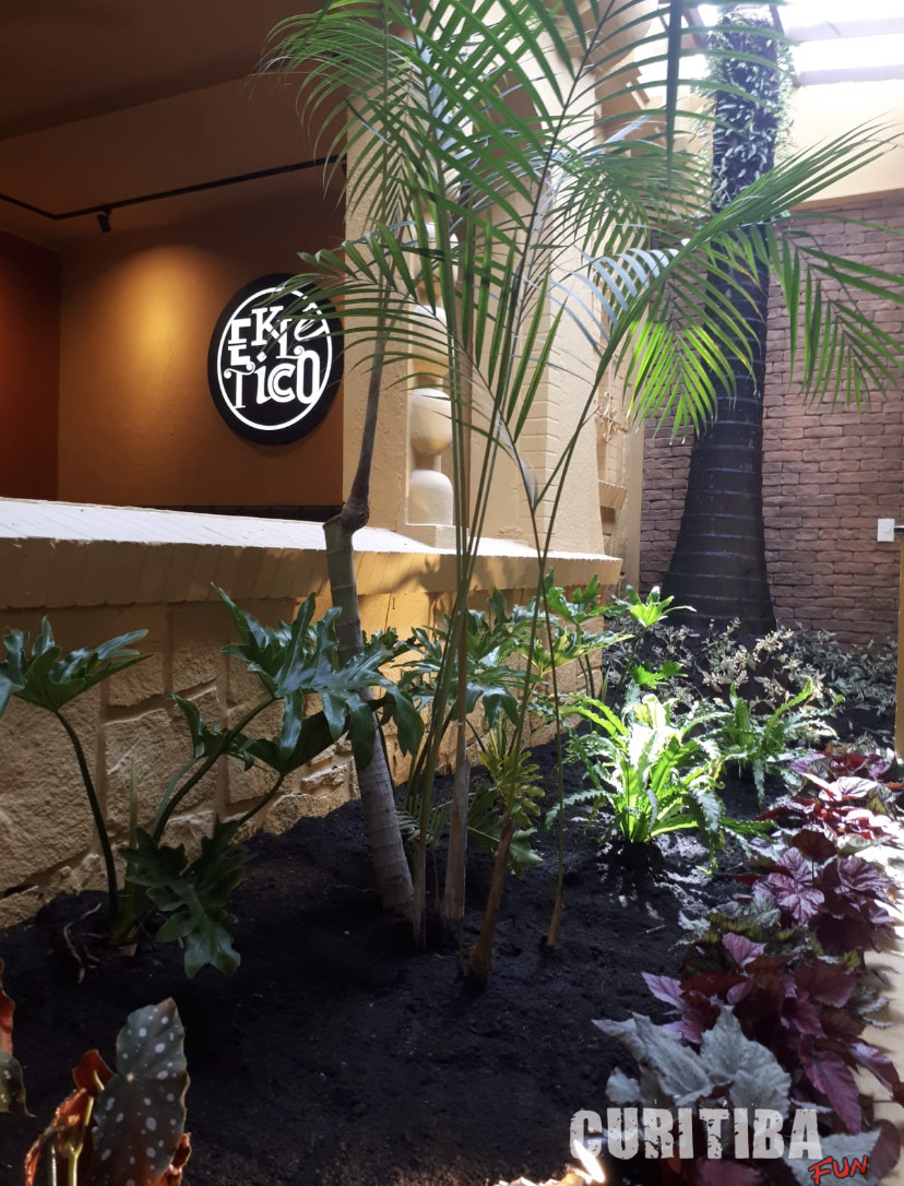 Drinks exclusivos? Conheça o Eklético Gastro Music Bar!