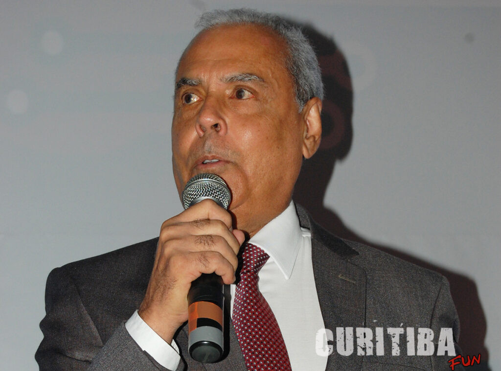 Simpósio promovido pela FACTA debaterá a complexa epidemiologia das salmoneloses aviárias Simpósio promovido pela FACTA debaterá a complexa epidemiologia das salmoneloses aviárias