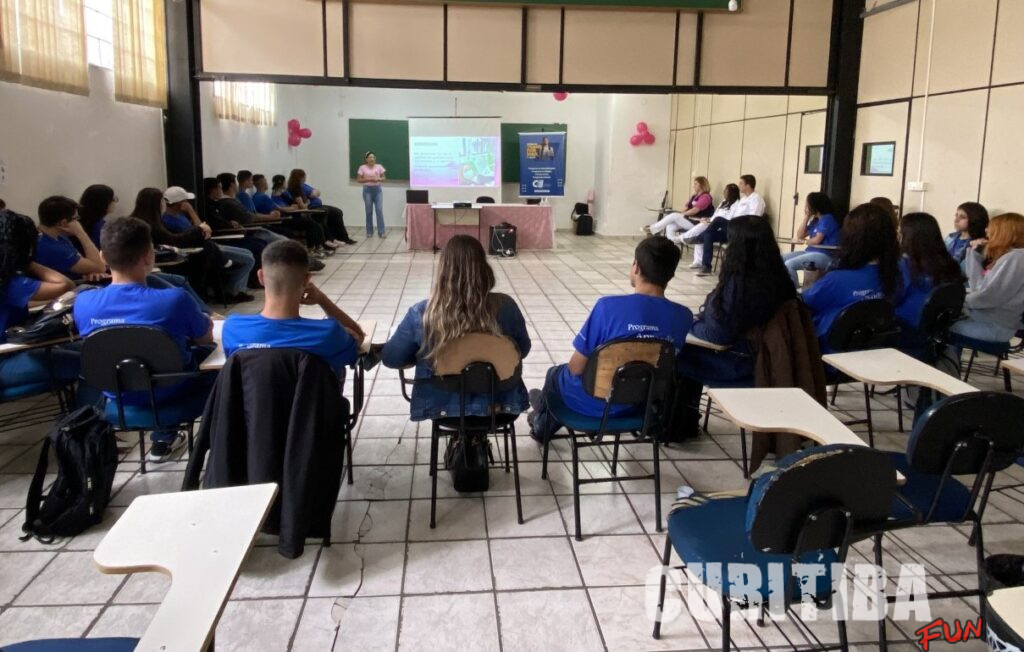 Outubro Rosa: aprendizes realizam diversas ações no Paraná para conscientizar sobre importância da prevenção ao câncer de mama Outubro Rosa: aprendizes realizam diversas ações no Paraná para conscientizar sobre importância da prevenção ao câncer de mama