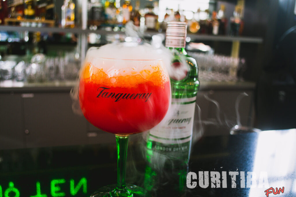 Com carta de drinks inédita, hotel NH Curitiba The Five promove festa de Halloween