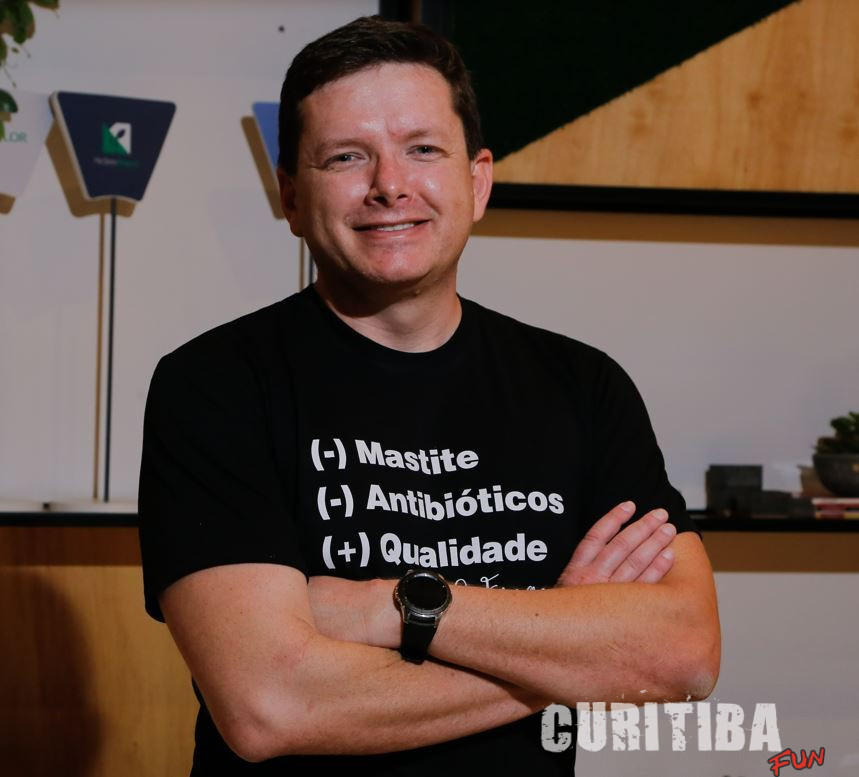 RumiScore promoverá o maior benchmarking de produtividade e sustentabilidade da pecuária de leite do Brasil RumiScore promoverá o maior benchmarking de produtividade e sustentabilidade da pecuária de leite do Brasil