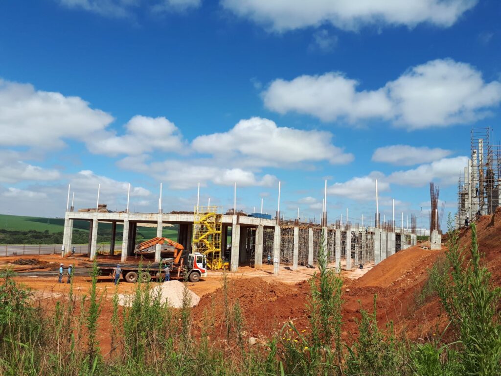 Nova queijaria do Paraná ultrapassa 30% das obras Nova queijaria do Paraná ultrapassa 30% das obras