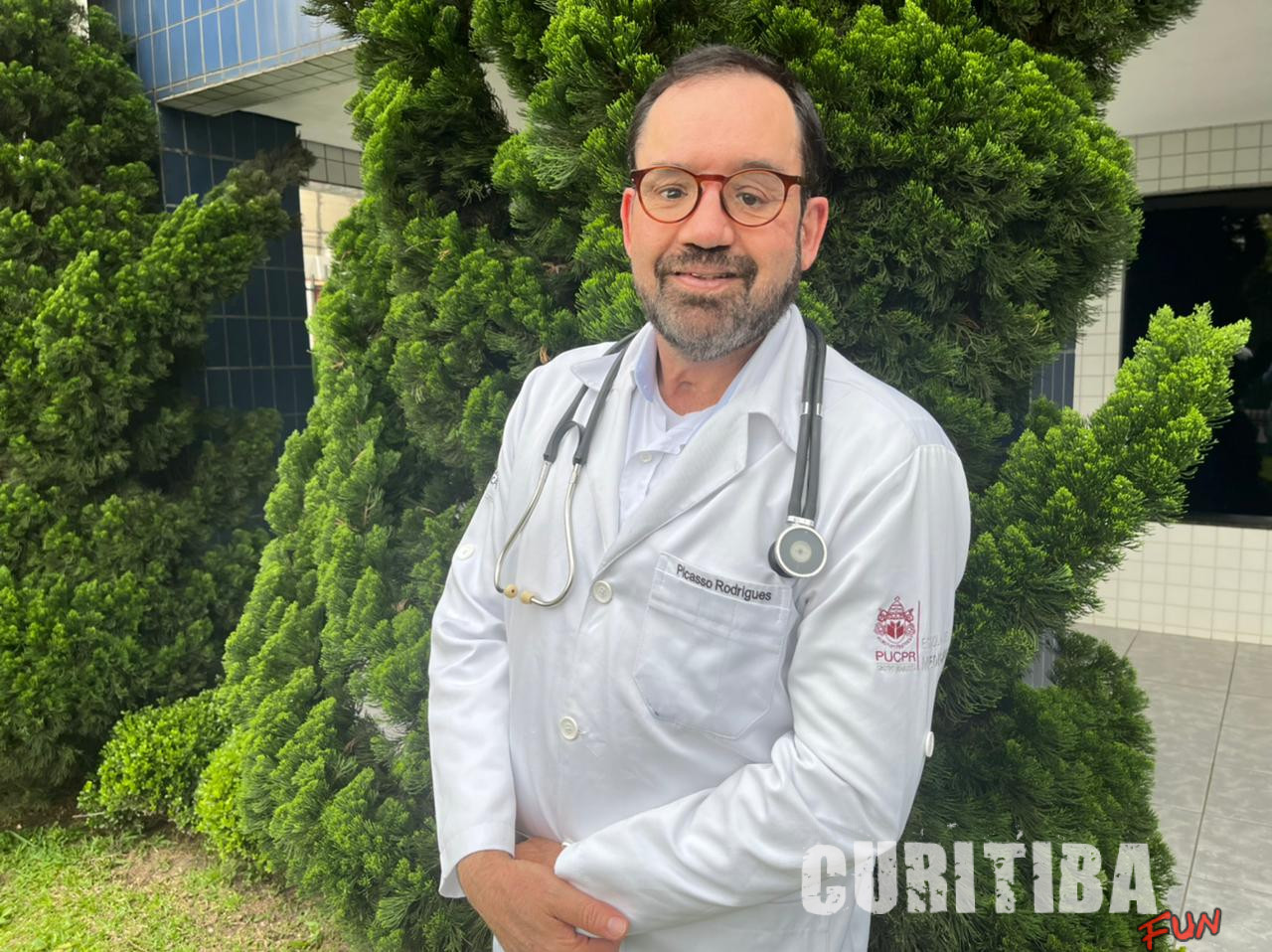 Após ter rosto deformado em assalto, cirurgia em hospital SUS devolve esperança e autoestima para paciente