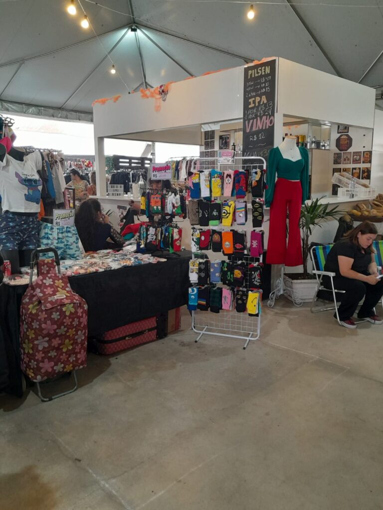 Feira de Verão desperta o clima de férias em Curitiba-PR Feira de Verão desperta o clima de férias em Curitiba-PR