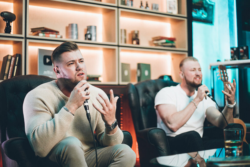 Gustavo Toledo e Gabriel gravam DVD "Ciclos" em show especial em Curitiba