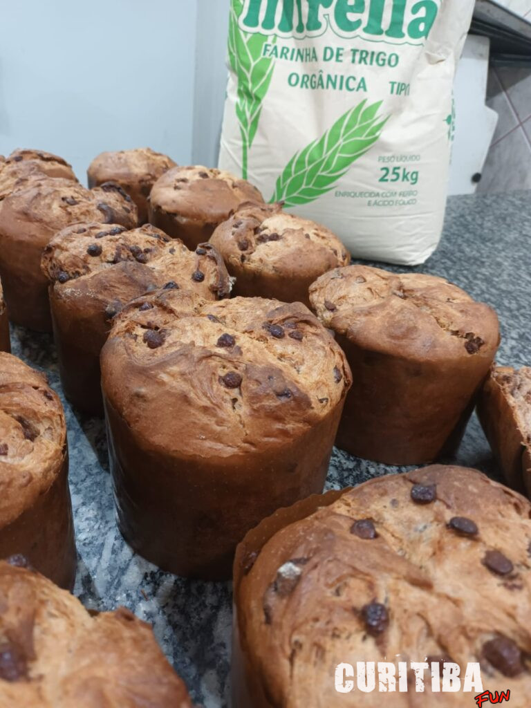 Em clima de Natal: aprenda a receita de panetone caseiro Em clima de Natal: aprenda a receita de panetone caseiro