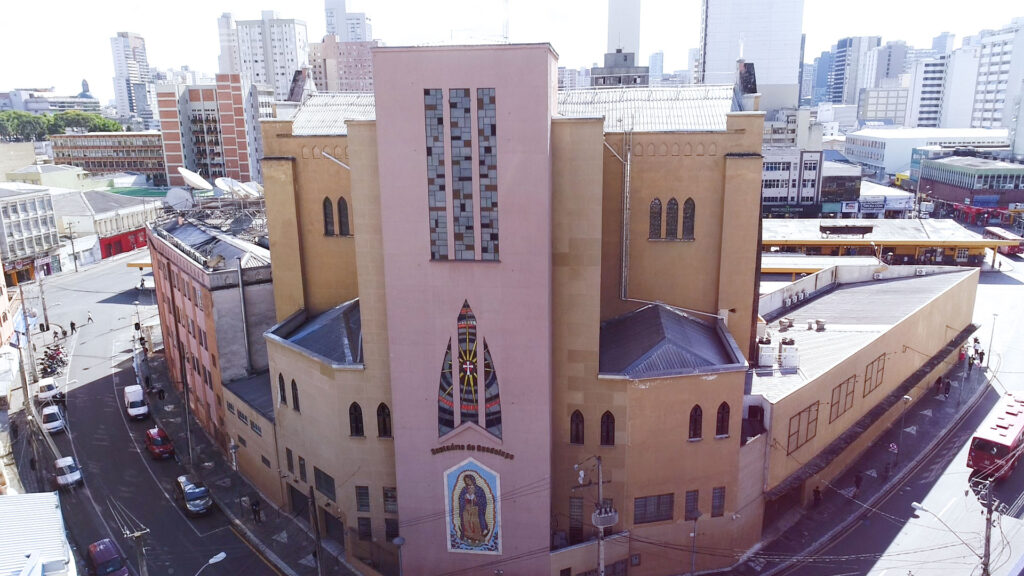 Santuário de Curitiba ganha vitrais reconhecidos pela ONU como de interesse histórico Santuário de Curitiba ganha vitrais reconhecidos pela ONU como de interesse histórico