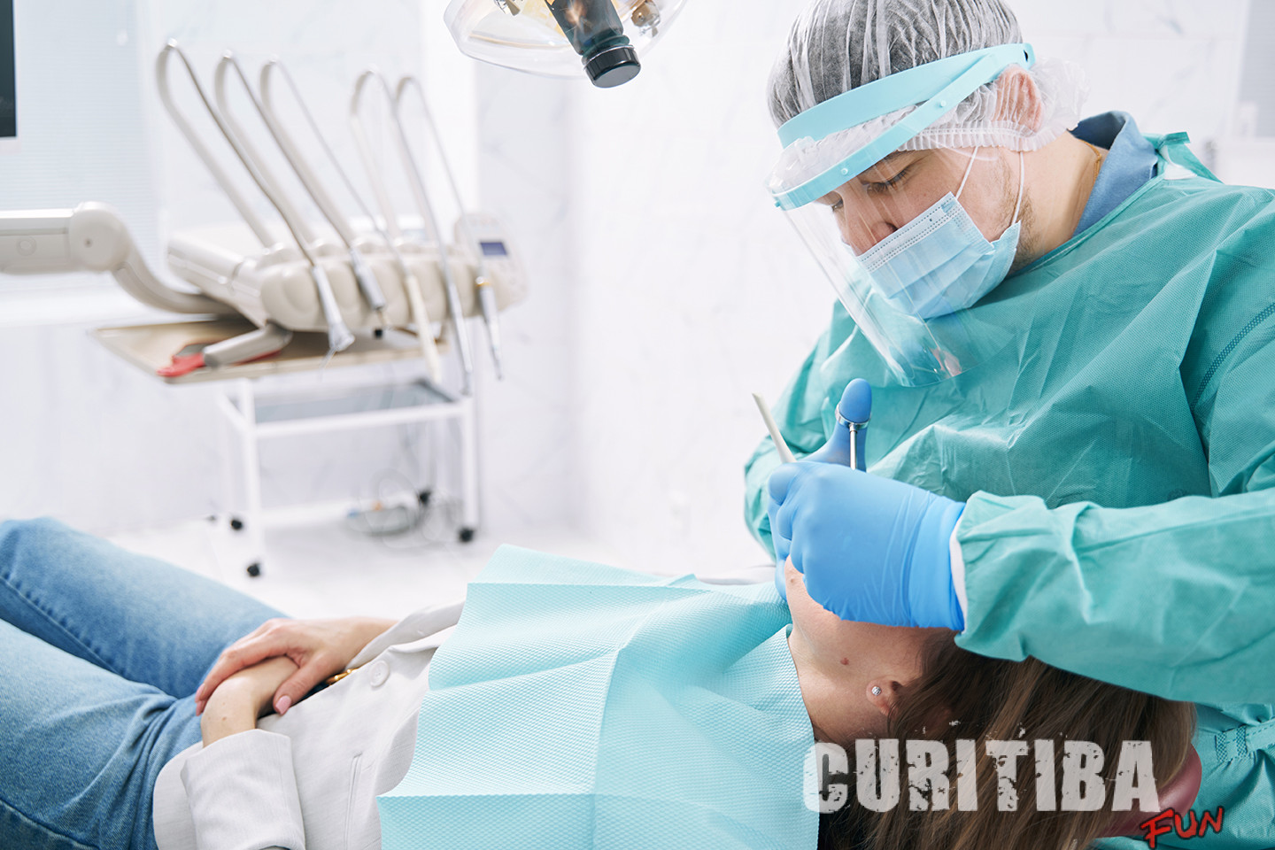 Rotinas estabelecidas após descoberta do HIV apoiaram protocolos de segurança de dentistas durante pandemia da covid-19