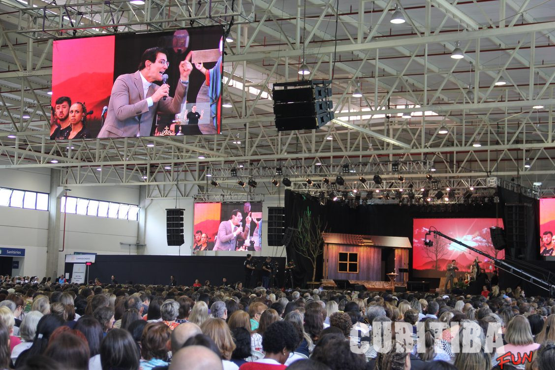 Retiro Nacional da Associação Evangelizar recebe milhares de fiéis de todo o Brasil