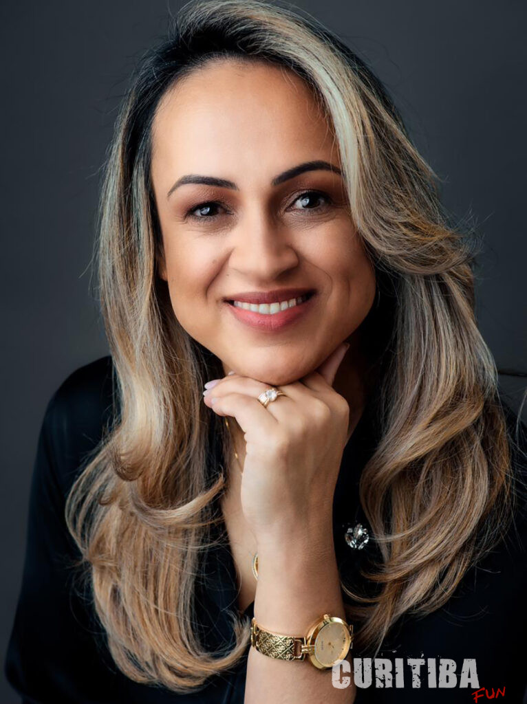 Selma Silva lança livro "Sobre não desistir", sua história de perseverança Selma Silva lança livro "Sobre não desistir", sua história de perseverança