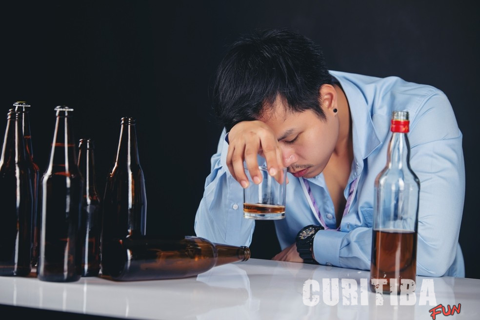 Por que temos mau hálito após ingerir álcool?