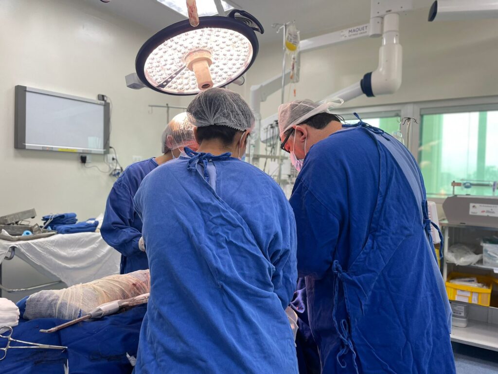 Vida nova: paciente que retirou 30kg de tumores passa por nova cirurgia Vida nova: paciente que retirou 30kg de tumores passa por nova cirurgia