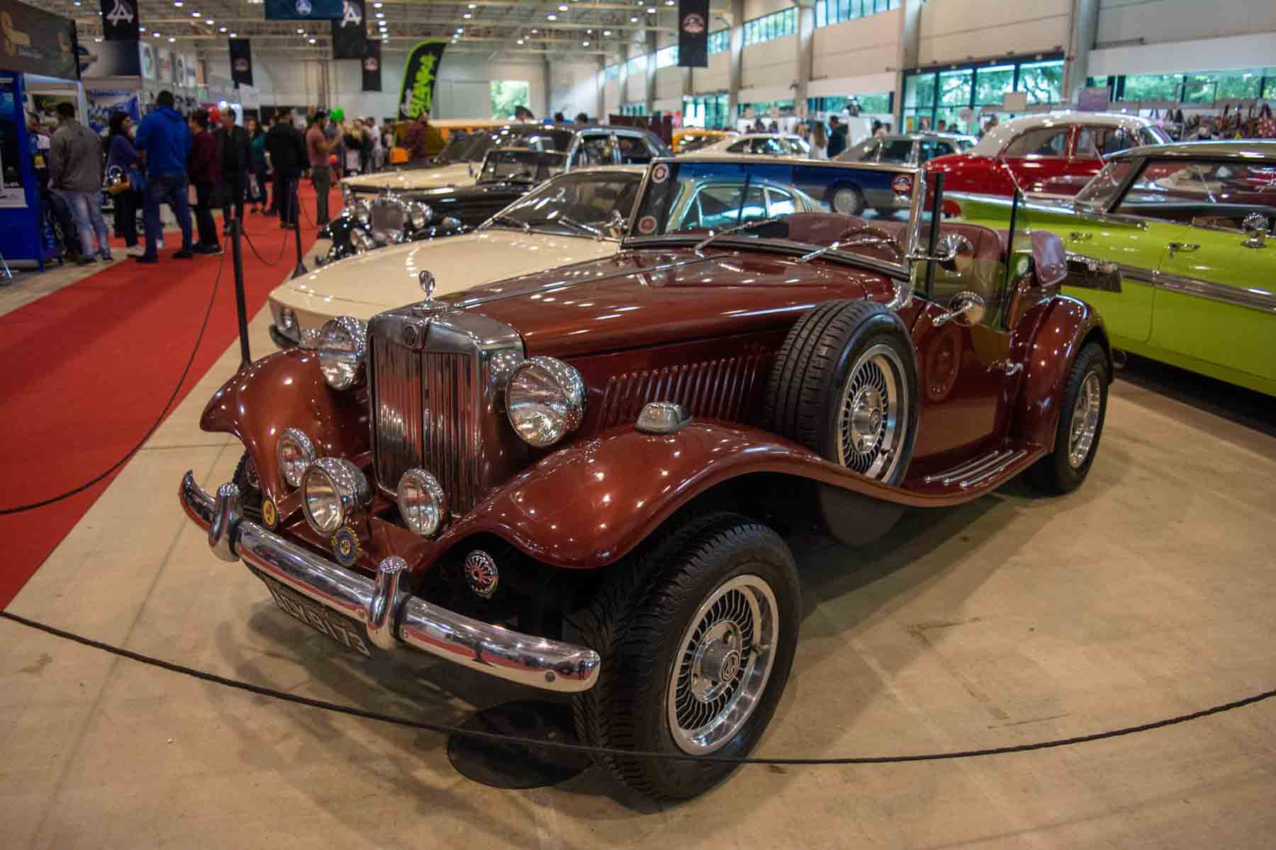 Curitiba se prepara para receber a 4ª edição da Old & Low Car