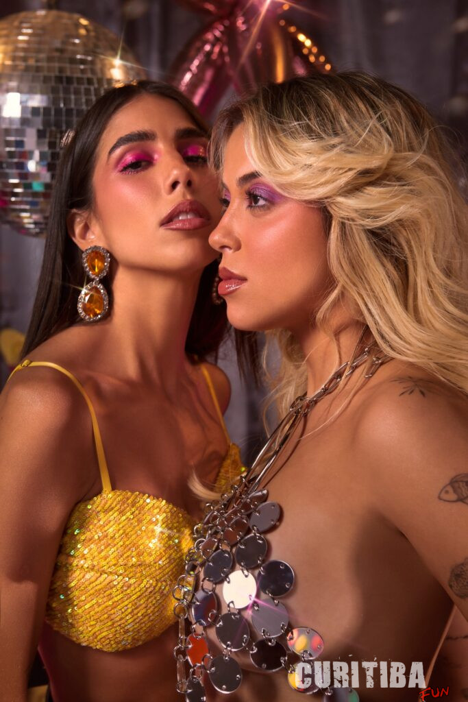 Clara x Sofia abrem o show do Coldplay Clara x Sofia abrem o show do Coldplay