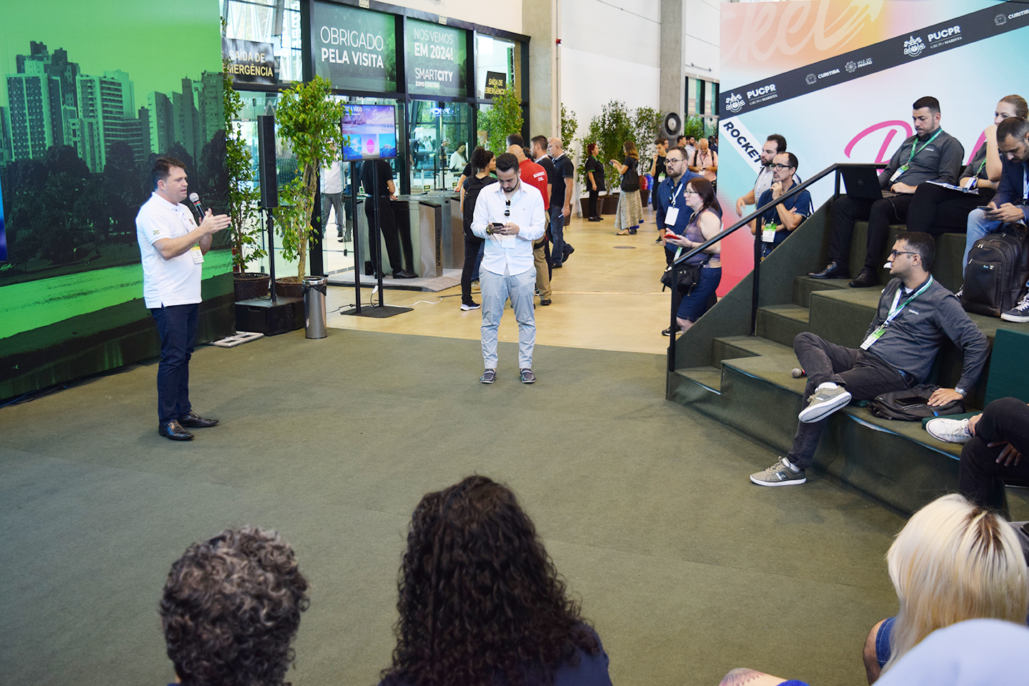 V1 apresenta soluções de mobilidade para cidades inteligentes no Smart City Expo 2023