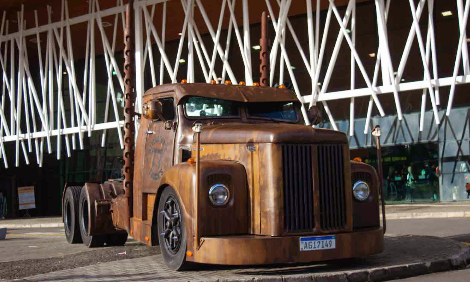 Começa nesta quinta a Old & Low Car Curitiba