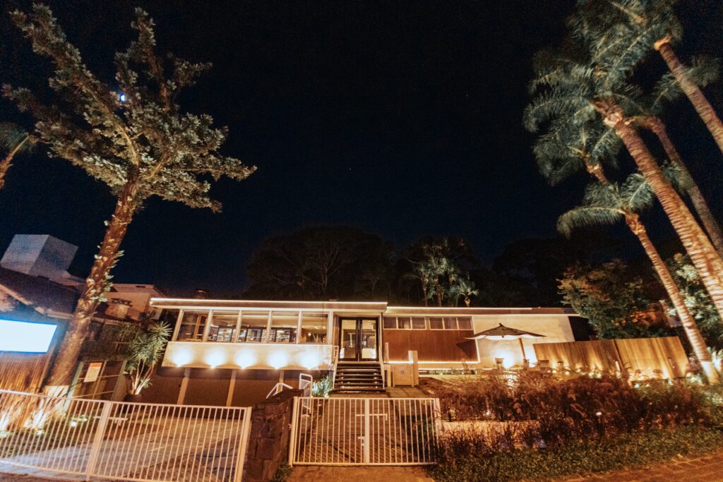 Mansão Jardino destaca modernismo em novo espaço para eventos Mansão Jardino destaca modernismo em novo espaço para eventos