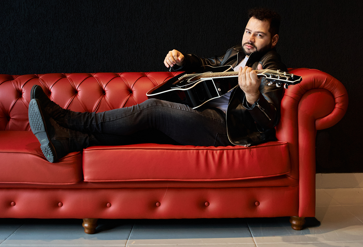 Estrela em Ascensão: A Jornada de Fernando Gomes