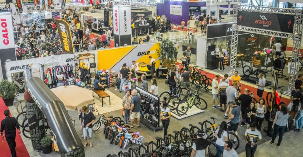 Feira Mundo Bike reúne ciclistas e amantes do esporte em Curitiba