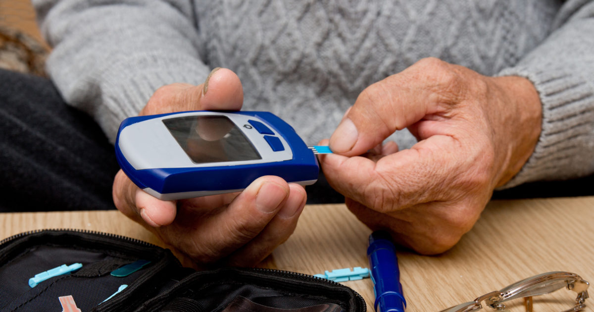 Dia Nacional do Diabetes: O elo crucial entre o diabetes e a saúde bucal