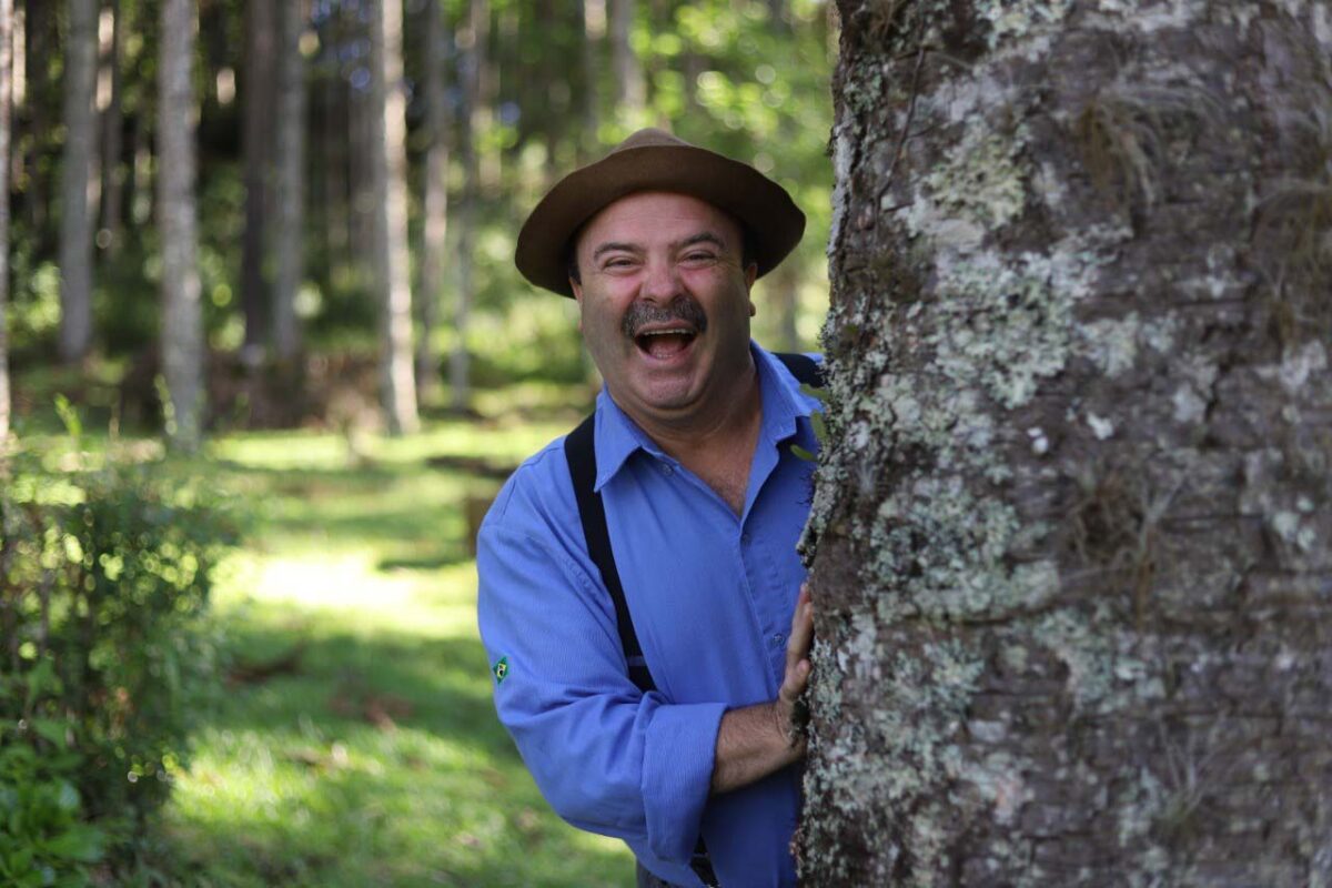 Paulinho Mixaria apresenta neste domingo o espetáculo "30 anos de humor", em Curitiba Paulinho Mixaria apresenta neste domingo o espetáculo "30 anos de humor", em Curitiba