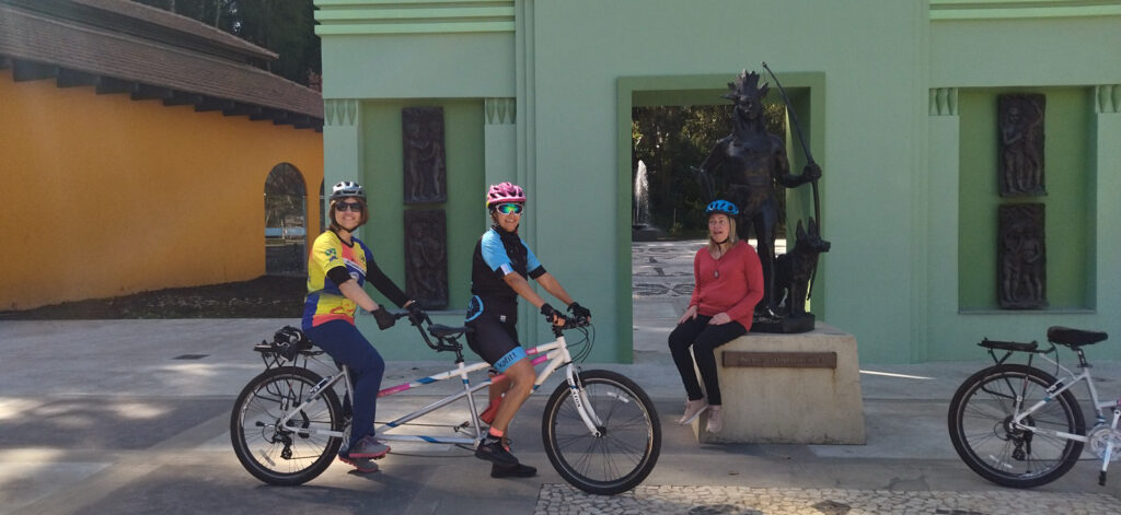 A pessoa com deficiência é mais um cliente que quer o bom tratamento A pessoa com deficiência é mais um cliente que quer o bom tratamento