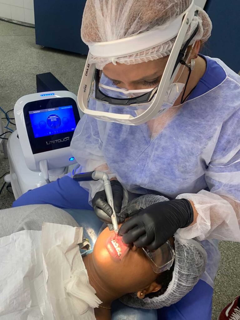 Especialista oferece alívio e qualidade de vida para surtos de vírus infantil e doenças bucais Especialista oferece alívio e qualidade de vida para surtos de vírus infantil e doenças bucais