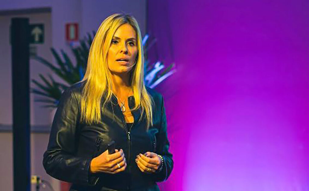 Mulheres buscam mais representatividade em eventos científicos