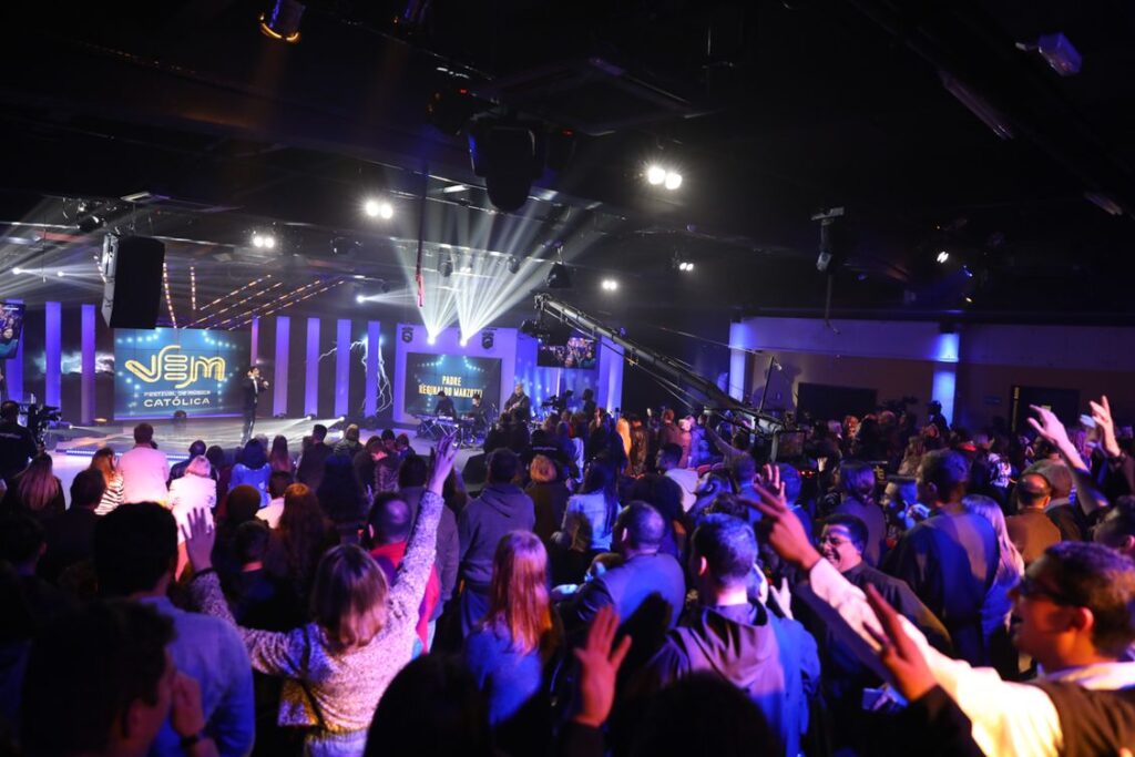 VEM 2023 bate recorde de inscrições e entra em reta final com apresentações ao vivo