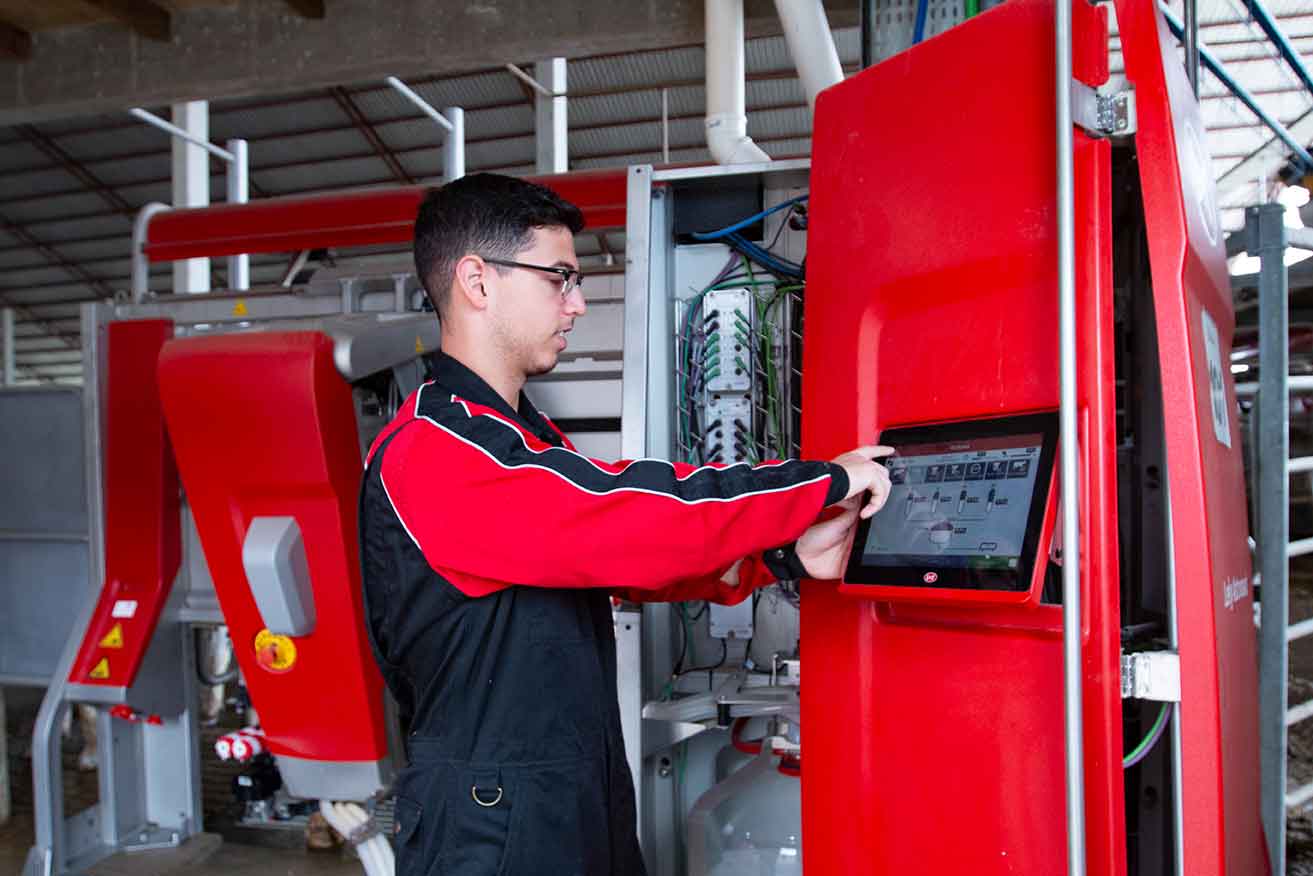 Manutenção de sistema de ordenha é fundamental para produção e gestão das propriedades