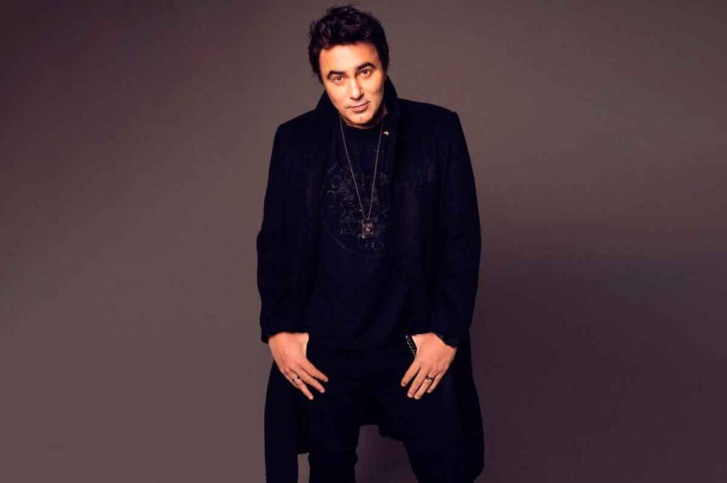 Alírio Netto canta ‘Exciter’, do Judas Priest, com Roy Z e outros nomes do metal