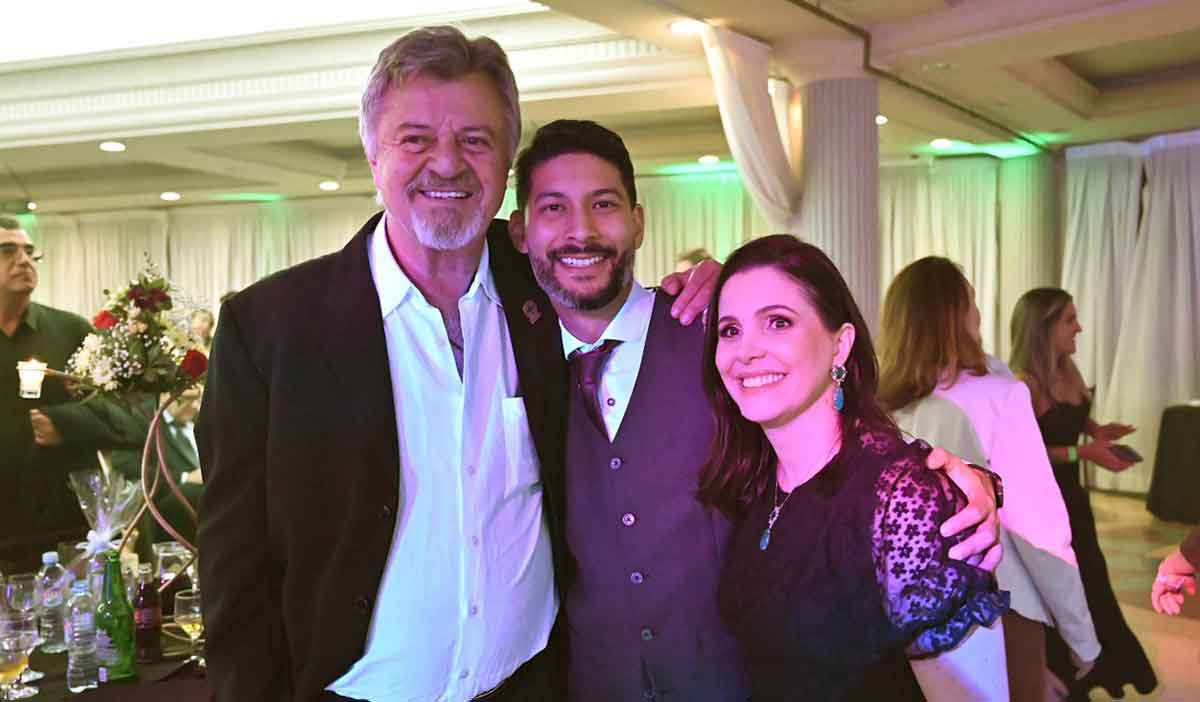 Pioneiro da Biomedicina no Brasil recebe homenagem