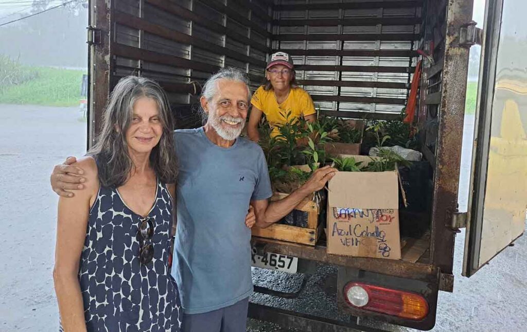 Como cientistas, um parque de experiências ecológicas, um aplicativo e uma fabricante de cachaças vêm trabalhando para restaurar a Mata Atlântica Como cientistas, um parque de experiências ecológicas, um aplicativo e uma fabricante de cachaças vêm trabalhando para restaurar a Mata Atlântica