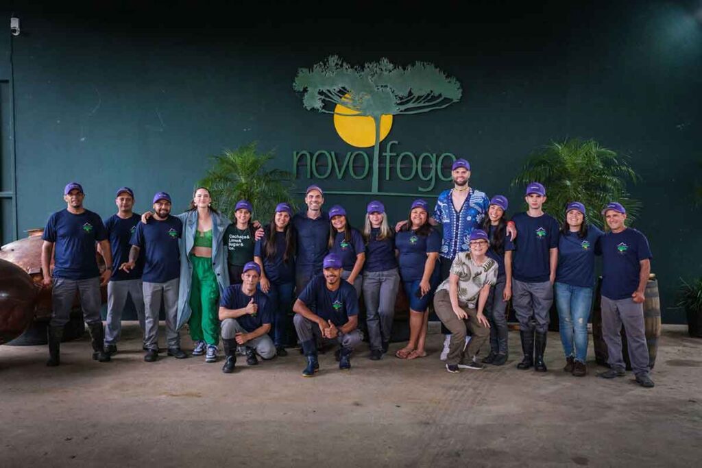 Como cientistas, um parque de experiências ecológicas, um aplicativo e uma fabricante de cachaças vêm trabalhando para restaurar a Mata Atlântica Como cientistas, um parque de experiências ecológicas, um aplicativo e uma fabricante de cachaças vêm trabalhando para restaurar a Mata Atlântica