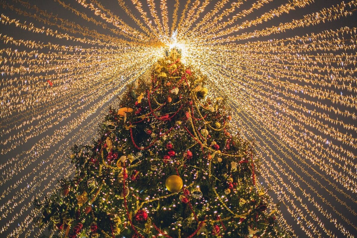 Enfeites de Natal: associação de condomínios alerta sobre os cuidados e as normas a seguir