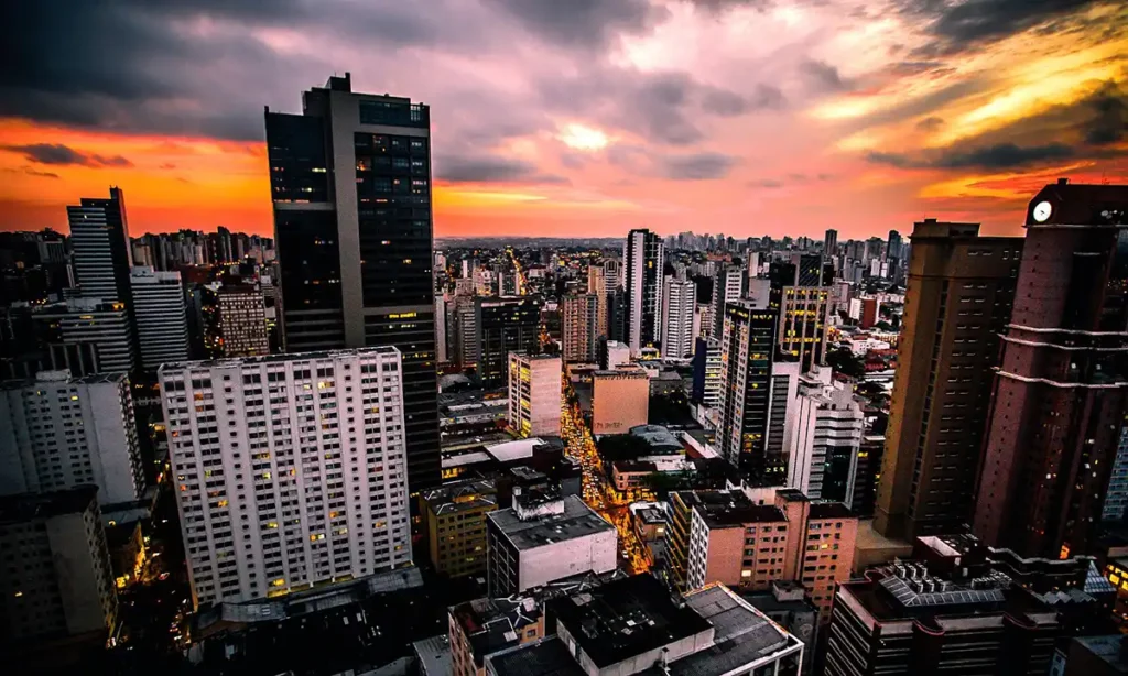 Novos lançamentos do MCMV e alta nos financiamentos para classe média devem aquecer mercado imobiliário da Grande Curitiba em 2024