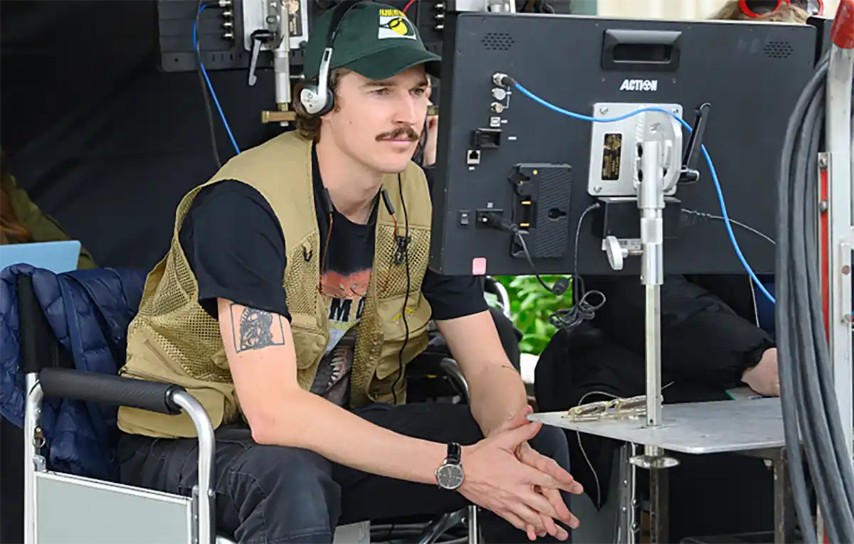 “Quero que o público fique sem fôlego, roendo as unhas, nos cinemas”, afirma diretor Bryce Mcguire em novo vídeo de Mergulho Noturno