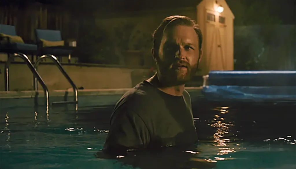 "Na próxima vez que você for pular na piscina, vai pensar duas vezes antes", afirma Wyatt Russell em novo vídeo de Mergulho Noturno