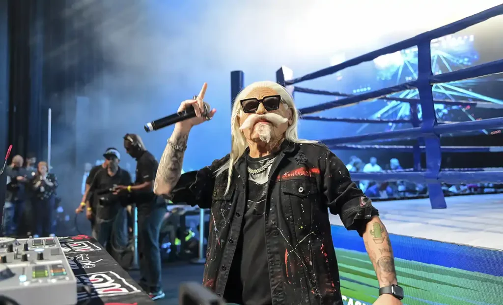 "Os Véio da Revoada" de Curitiba roubam cena na luta entre Popó e Bambam