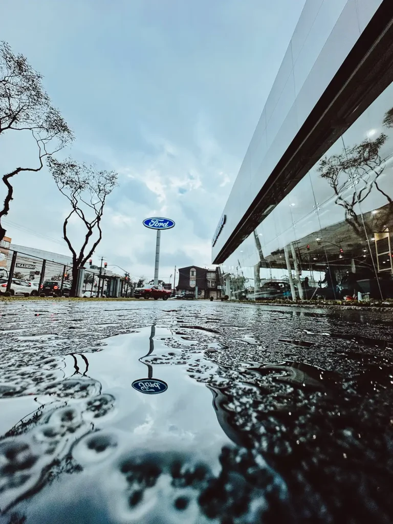 Mercado automotivo fecha 2023 com crescimento de 12% e Ford ocupa posição de destaque