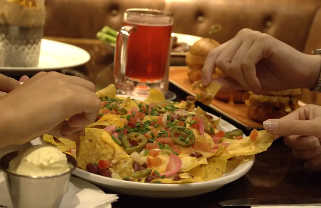 "Chopp Temático" é estrela do Super Bowl no Hard Rock Cafe Curitiba "Chopp Temático" é estrela do Super Bowl no Hard Rock Cafe Curitiba