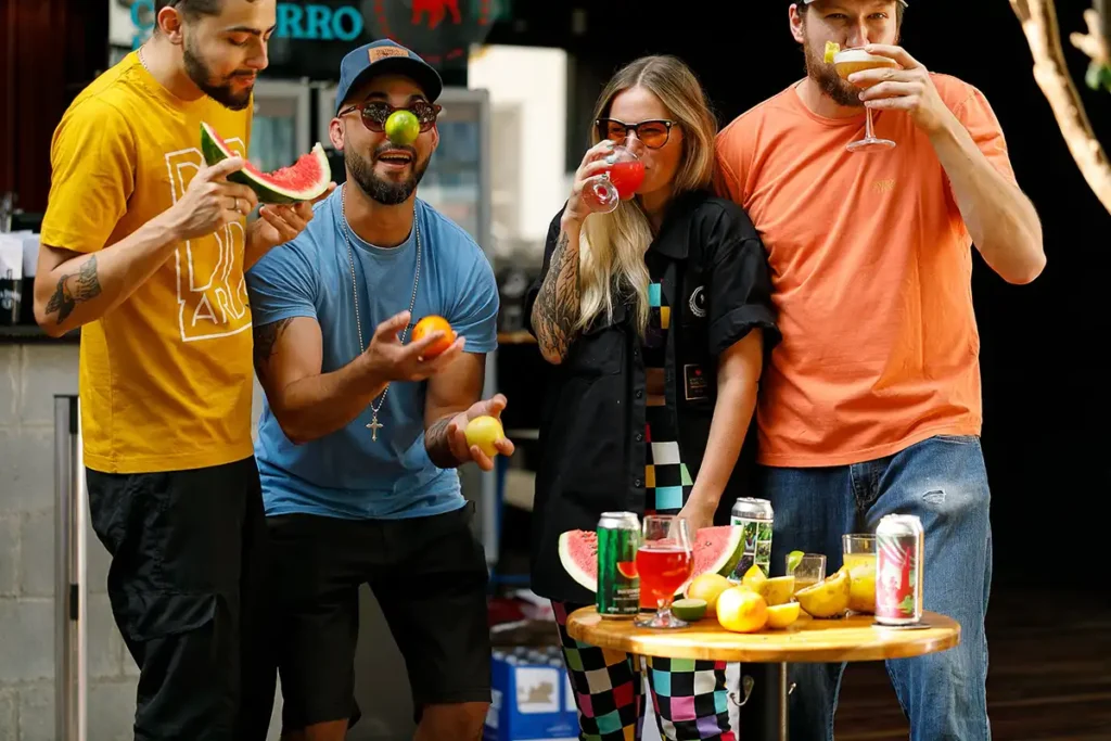 Bares de Curitiba promovem Festival de Sour com rótulos com manga, pitaya, caju e até cupuaçu