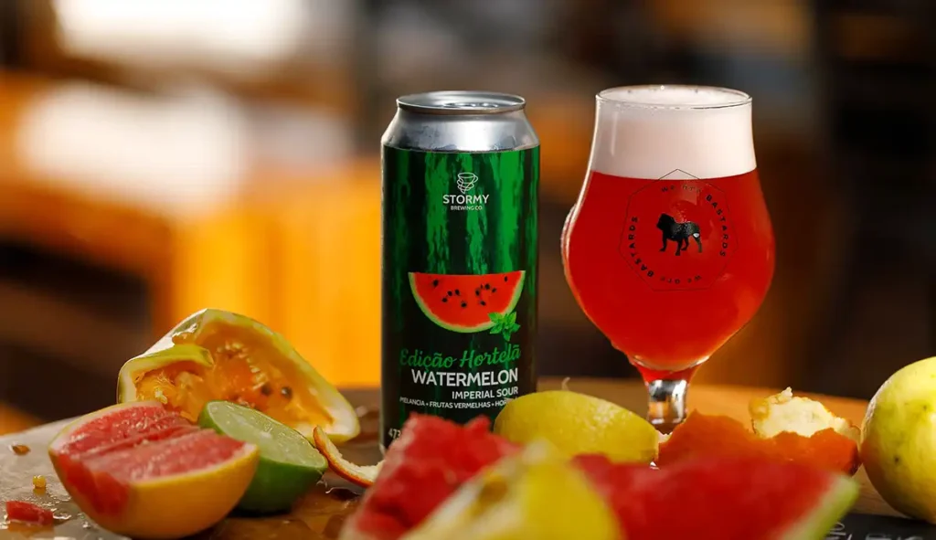 Bares de Curitiba promovem Festival de Sour com rótulos com manga, pitaya, caju e até cupuaçu