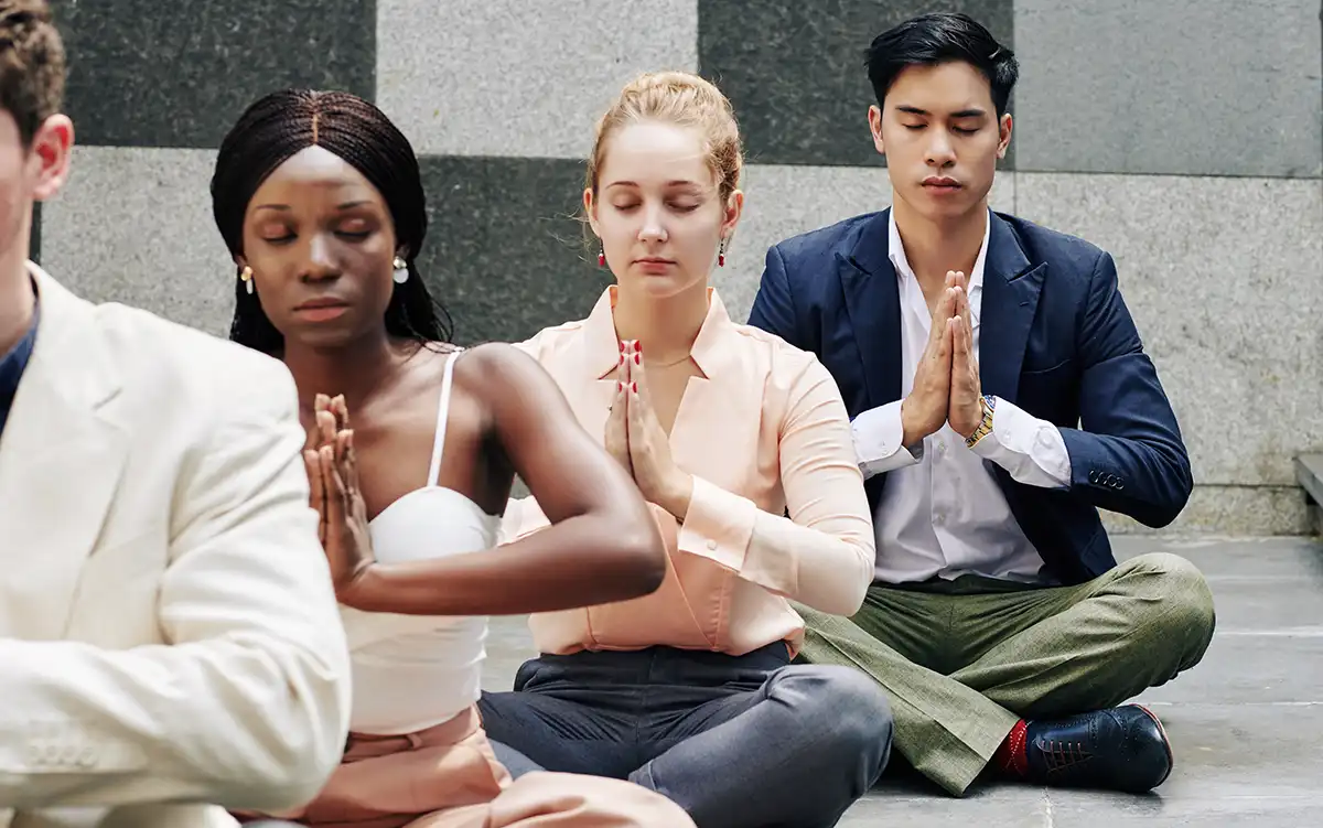 Empresas apostam na felicidade de colaboradores como estratégia para combater rotatividade