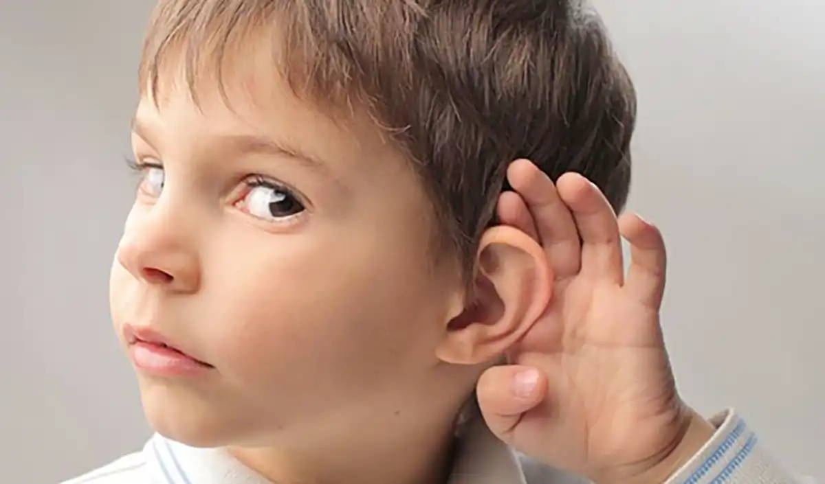 Perda auditiva na infância, quais seus efeitos?
