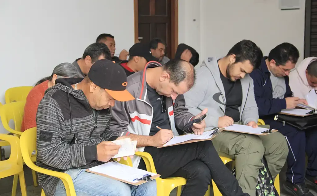 Feirão da Evangelizar tem 100 vagas de emprego para Curitiba e Região Metropolitana Feirão da Evangelizar tem 100 vagas de emprego para Curitiba e Região Metropolitana